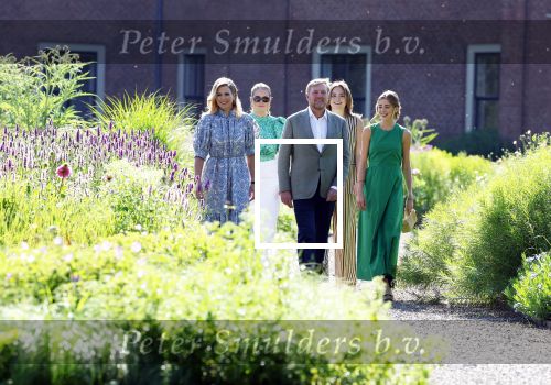 Den Haag 30 juni 2025
Jaarlijkse fotouurtje op huis ten Bosch met aanwezig Koning Willem Alexander Koningin Maxima Prinses Amalia Prinses Alexia Prinses Ariane en hondje Mambo.