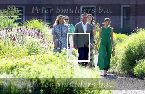 Den Haag 30 juni 2025
Jaarlijkse fotouurtje op huis ten Bosch met aanwezig Koning Willem Alexander Koningin Maxima Prinses Amalia Prinses Alexia Prinses Ariane en hondje Mambo.