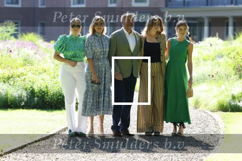 Den Haag 30 juni 2025
Jaarlijkse fotouurtje op huis ten Bosch met aanwezig Koning Willem Alexander Koningin Maxima Prinses Amalia Prinses Alexia Prinses Ariane en hondje Mambo.