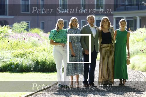 Den Haag 30 juni 2025
Jaarlijkse fotouurtje op huis ten Bosch met aanwezig Koning Willem Alexander Koningin Maxima Prinses Amalia Prinses Alexia Prinses Ariane en hondje Mambo.