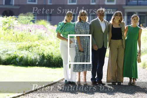 Den Haag 30 juni 2025
Jaarlijkse fotouurtje op huis ten Bosch met aanwezig Koning Willem Alexander Koningin Maxima Prinses Amalia Prinses Alexia Prinses Ariane en hondje Mambo.