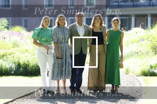 Den Haag 30 juni 2025
Jaarlijkse fotouurtje op huis ten Bosch met aanwezig Koning Willem Alexander Koningin Maxima Prinses Amalia Prinses Alexia Prinses Ariane en hondje Mambo.
