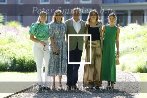 Den Haag 30 juni 2025
Jaarlijkse fotouurtje op huis ten Bosch met aanwezig Koning Willem Alexander Koningin Maxima Prinses Amalia Prinses Alexia Prinses Ariane en hondje Mambo.