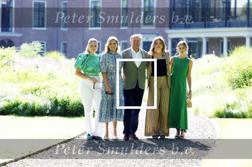Den Haag 30 juni 2025
Jaarlijkse fotouurtje op huis ten Bosch met aanwezig Koning Willem Alexander Koningin Maxima Prinses Amalia Prinses Alexia Prinses Ariane en hondje Mambo.