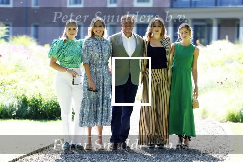 Den Haag 30 juni 2025
Jaarlijkse fotouurtje op huis ten Bosch met aanwezig Koning Willem Alexander Koningin Maxima Prinses Amalia Prinses Alexia Prinses Ariane en hondje Mambo.