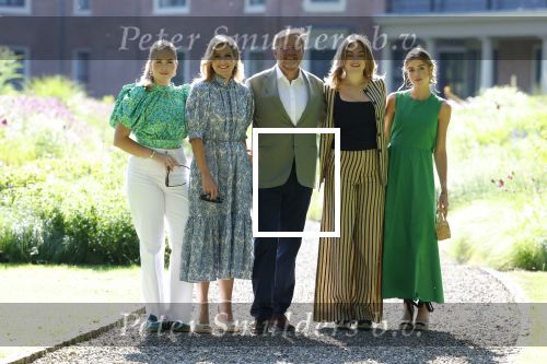 Den Haag 30 juni 2025
Jaarlijkse fotouurtje op huis ten Bosch met aanwezig Koning Willem Alexander Koningin Maxima Prinses Amalia Prinses Alexia Prinses Ariane en hondje Mambo.