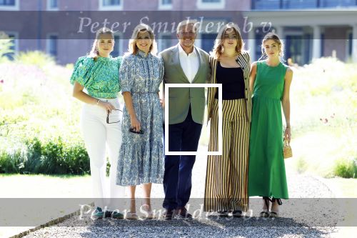 Den Haag 30 juni 2025
Jaarlijkse fotouurtje op huis ten Bosch met aanwezig Koning Willem Alexander Koningin Maxima Prinses Amalia Prinses Alexia Prinses Ariane en hondje Mambo.