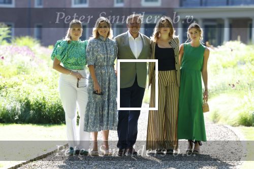 Den Haag 30 juni 2025
Jaarlijkse fotouurtje op huis ten Bosch met aanwezig Koning Willem Alexander Koningin Maxima Prinses Amalia Prinses Alexia Prinses Ariane en hondje Mambo.