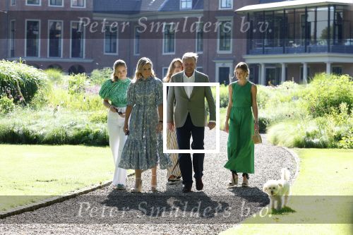 Den Haag 30 juni 2025
Jaarlijkse fotouurtje op huis ten Bosch met aanwezig Koning Willem Alexander Koningin Maxima Prinses Amalia Prinses Alexia Prinses Ariane en hondje Mambo.