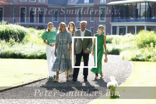 Den Haag 30 juni 2025
Jaarlijkse fotouurtje op huis ten Bosch met aanwezig Koning Willem Alexander Koningin Maxima Prinses Amalia Prinses Alexia Prinses Ariane en hondje Mambo.