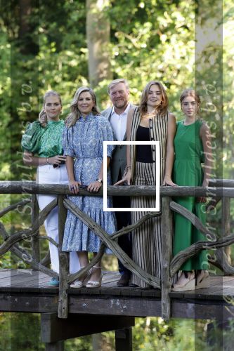 Den Haag 30 juni 2025
Jaarlijkse fotouurtje op huis ten Bosch met aanwezig Koning Willem Alexander Koningin Maxima Prinses Amalia Prinses Alexia Prinses Ariane en hondje Mambo.