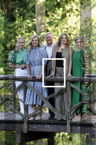 Den Haag 30 juni 2025
Jaarlijkse fotouurtje op huis ten Bosch met aanwezig Koning Willem Alexander Koningin Maxima Prinses Amalia Prinses Alexia Prinses Ariane en hondje Mambo.