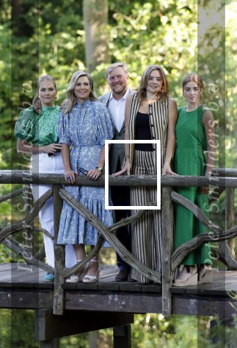 Den Haag 30 juni 2025
Jaarlijkse fotouurtje op huis ten Bosch met aanwezig Koning Willem Alexander Koningin Maxima Prinses Amalia Prinses Alexia Prinses Ariane en hondje Mambo.