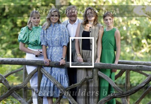 Den Haag 30 juni 2025
Jaarlijkse fotouurtje op huis ten Bosch met aanwezig Koning Willem Alexander Koningin Maxima Prinses Amalia Prinses Alexia Prinses Ariane en hondje Mambo.
