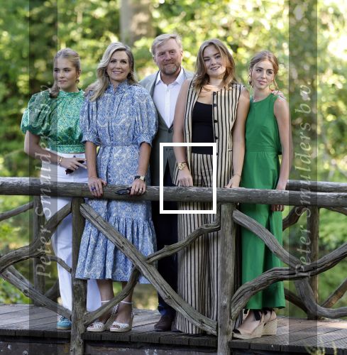 Den Haag 30 juni 2025
Jaarlijkse fotouurtje op huis ten Bosch met aanwezig Koning Willem Alexander Koningin Maxima Prinses Amalia Prinses Alexia Prinses Ariane en hondje Mambo.