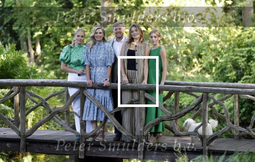 Den Haag 30 juni 2025
Jaarlijkse fotouurtje op huis ten Bosch met aanwezig Koning Willem Alexander Koningin Maxima Prinses Amalia Prinses Alexia Prinses Ariane en hondje Mambo.