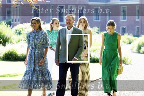 Den Haag 30 juni 2025
Jaarlijkse fotouurtje op huis ten Bosch met aanwezig Koning Willem Alexander Koningin Maxima Prinses Amalia Prinses Alexia Prinses Ariane en hondje Mambo.