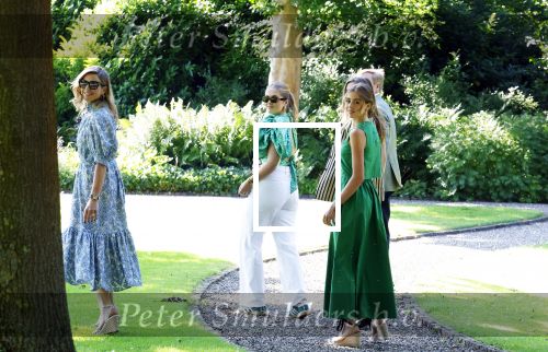 Den Haag 30 juni 2025
Jaarlijkse fotouurtje op huis ten Bosch met aanwezig Koning Willem Alexander Koningin Maxima Prinses Amalia Prinses Alexia Prinses Ariane en hondje Mambo.