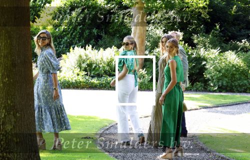 Den Haag 30 juni 2025
Jaarlijkse fotouurtje op huis ten Bosch met aanwezig Koning Willem Alexander Koningin Maxima Prinses Amalia Prinses Alexia Prinses Ariane en hondje Mambo.