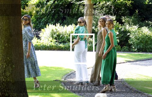 Den Haag 30 juni 2025
Jaarlijkse fotouurtje op huis ten Bosch met aanwezig Koning Willem Alexander Koningin Maxima Prinses Amalia Prinses Alexia Prinses Ariane en hondje Mambo.