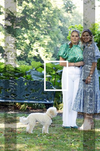 Den Haag 30 juni 2025
Jaarlijkse fotouurtje op huis ten Bosch met aanwezig Koning Willem Alexander Koningin Maxima Prinses Amalia Prinses Alexia Prinses Ariane en hondje Mambo.