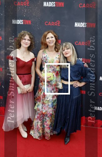 Amsterdsam 29 juni 2025
Premiere Hadestown in Carre. Madeleine van der Zwaan met haar dochter en Anais Mitchell