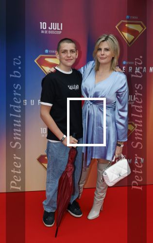 Amsterdam 8 juli 2025
Premiere superman in Tuschinski. Mandy Heruer met zoon