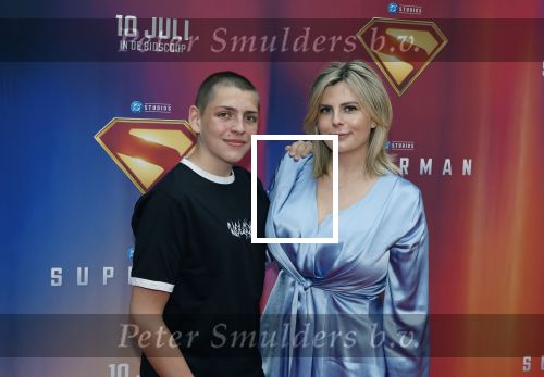 Amsterdam 8 juli 2025
Premiere superman in Tuschinski. Mandy Heruer met zoon