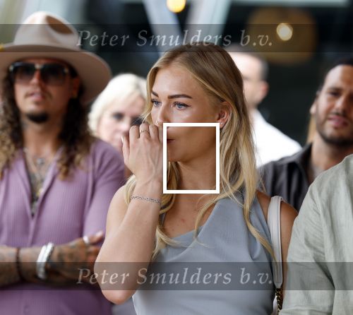 Amsterdam 13 juli 2025
Presentatie boek Dave Roelvink bij restaurant de Bosbaan . Aanwezig oa zijn vriendin Marijn Kuipers vader Dries Roelvink Honoria Roelvink Donny Roelvink en zijn moeder Lucienne Kenter.
