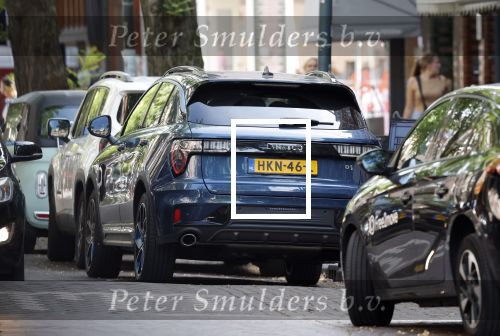 Amsterdam 15 juli 2025
Mario Melchiot met partner op de cornelis schuytstraat.