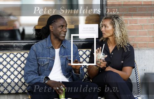 Amsterdam 15 juli 2025
Mario Melchiot met partner op de cornelis schuytstraat.