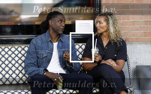 Amsterdam 15 juli 2025
Mario Melchiot met partner op de cornelis schuytstraat.