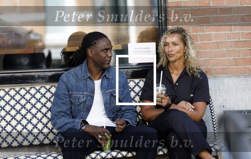 Amsterdam 15 juli 2025
Mario Melchiot met partner op de cornelis schuytstraat.