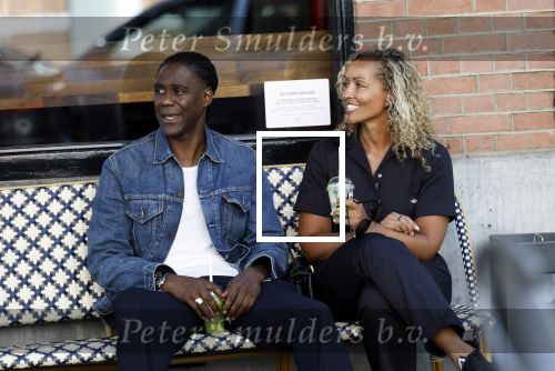 Amsterdam 15 juli 2025
Mario Melchiot met partner op de cornelis schuytstraat.