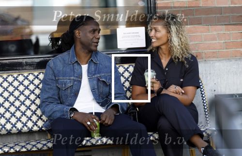 Amsterdam 15 juli 2025
Mario Melchiot met partner op de cornelis schuytstraat.