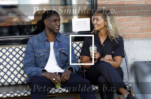 Amsterdam 15 juli 2025
Mario Melchiot met partner op de cornelis schuytstraat.