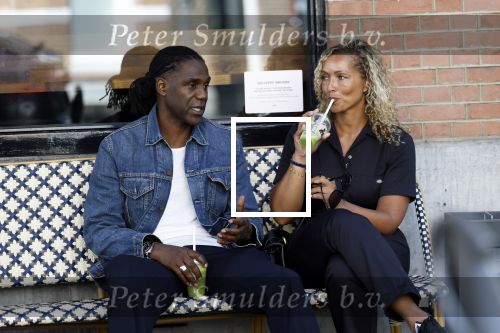 Amsterdam 15 juli 2025
Mario Melchiot met partner op de cornelis schuytstraat.