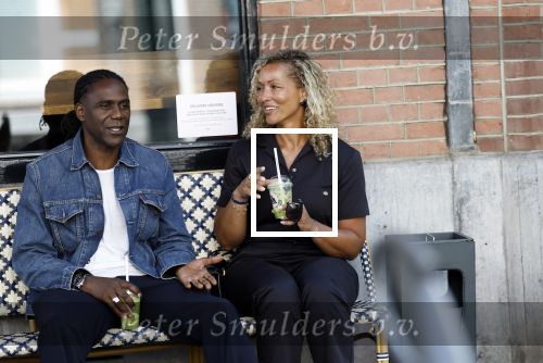 Amsterdam 15 juli 2025
Mario Melchiot met partner op de cornelis schuytstraat.