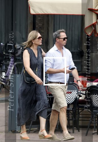 Gouda 18 juli 2025
Rogier Smit heeft een afspraak met zijn zus Pauline en zwager Reinout  in het centrum van Gouda.