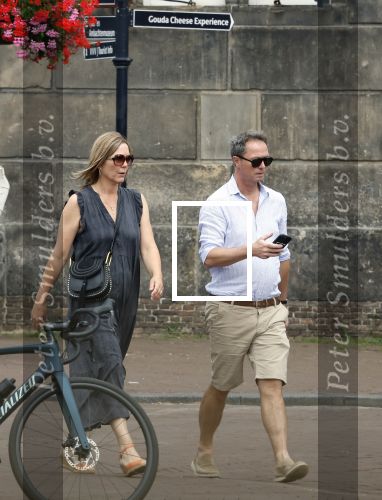 Gouda 18 juli 2025
Rogier Smit heeft een afspraak met zijn zus Pauline en zwager Reinout  in het centrum van Gouda.