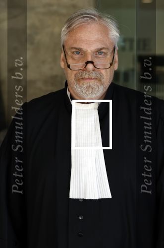 Den Haag 9 juli 2025
Rechtszaak hoger beroep Maxime Meiland in rechtbank Den Haag .
Maxime kwam met haar moeder Erica Meiland Jan Dijkgraaf en advocaat Sebas Diekstra. Advocaat Peter Schouten verdedigt bde tegenpartij . Peter heeft beveiliging
