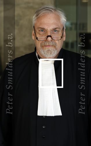 Den Haag 9 juli 2025
Rechtszaak hoger beroep Maxime Meiland in rechtbank Den Haag .
Maxime kwam met haar moeder Erica Meiland Jan Dijkgraaf en advocaat Sebas Diekstra. Advocaat Peter Schouten verdedigt bde tegenpartij . Peter heeft beveiliging
