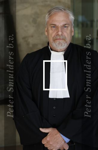 Den Haag 9 juli 2025
Rechtszaak hoger beroep Maxime Meiland in rechtbank Den Haag .
Maxime kwam met haar moeder Erica Meiland Jan Dijkgraaf en advocaat Sebas Diekstra. Advocaat Peter Schouten verdedigt bde tegenpartij . Peter heeft beveiliging