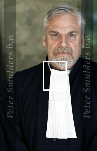 Den Haag 9 juli 2025
Rechtszaak hoger beroep Maxime Meiland in rechtbank Den Haag .
Maxime kwam met haar moeder Erica Meiland Jan Dijkgraaf en advocaat Sebas Diekstra. Advocaat Peter Schouten verdedigt bde tegenpartij . Peter heeft beveiliging