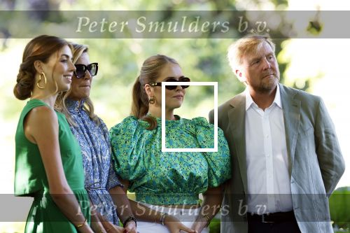 Den Haag 30 juni 2025
Jaarlijkse fotouurtje op huis ten Bosch met aanwezig Koning Willem Alexander Koningin Maxima Prinses Amalia Prinses Alexia Prinses Ariane en hondje Mambo.