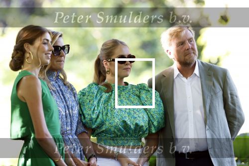 Den Haag 30 juni 2025
Jaarlijkse fotouurtje op huis ten Bosch met aanwezig Koning Willem Alexander Koningin Maxima Prinses Amalia Prinses Alexia Prinses Ariane en hondje Mambo.