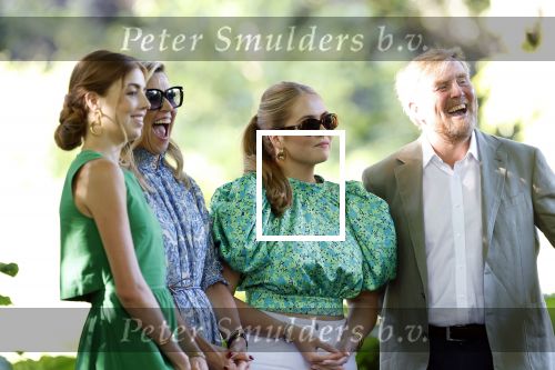 Den Haag 30 juni 2025
Jaarlijkse fotouurtje op huis ten Bosch met aanwezig Koning Willem Alexander Koningin Maxima Prinses Amalia Prinses Alexia Prinses Ariane en hondje Mambo.