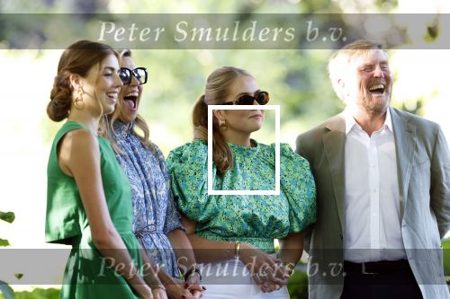 Den Haag 30 juni 2025
Jaarlijkse fotouurtje op huis ten Bosch met aanwezig Koning Willem Alexander Koningin Maxima Prinses Amalia Prinses Alexia Prinses Ariane en hondje Mambo.