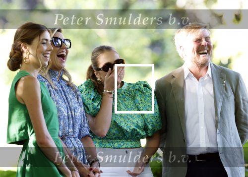 Den Haag 30 juni 2025
Jaarlijkse fotouurtje op huis ten Bosch met aanwezig Koning Willem Alexander Koningin Maxima Prinses Amalia Prinses Alexia Prinses Ariane en hondje Mambo.