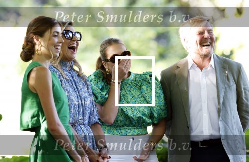 Den Haag 30 juni 2025
Jaarlijkse fotouurtje op huis ten Bosch met aanwezig Koning Willem Alexander Koningin Maxima Prinses Amalia Prinses Alexia Prinses Ariane en hondje Mambo.